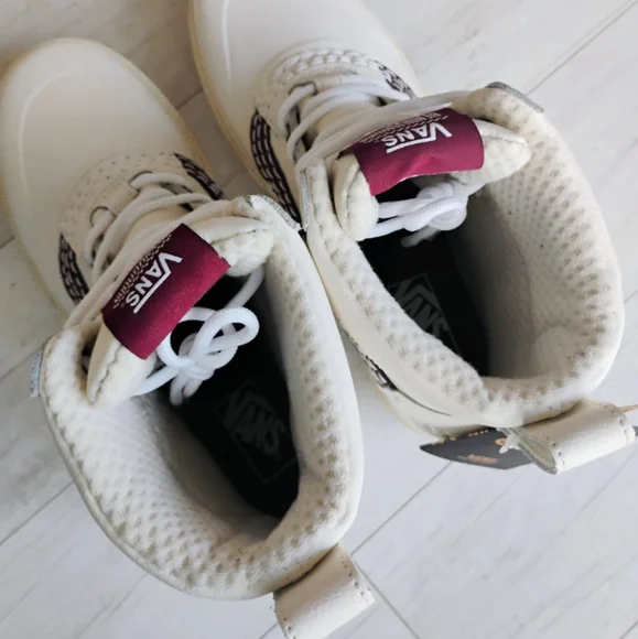 VANS x BENNY URBAN NEW MTE Standard Mid Snow Boots - Picture 7 of 11